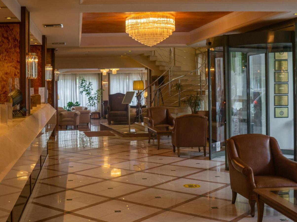 Park Hotel Volos Exterior photo