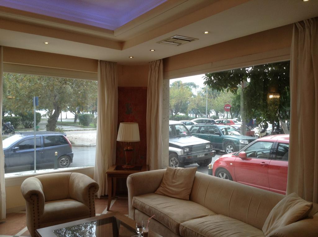 Park Hotel Volos Exterior photo