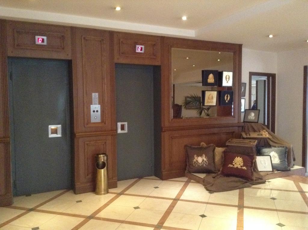 Park Hotel Volos Exterior photo