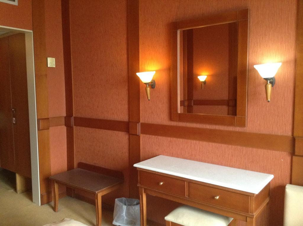 Park Hotel Volos Exterior photo