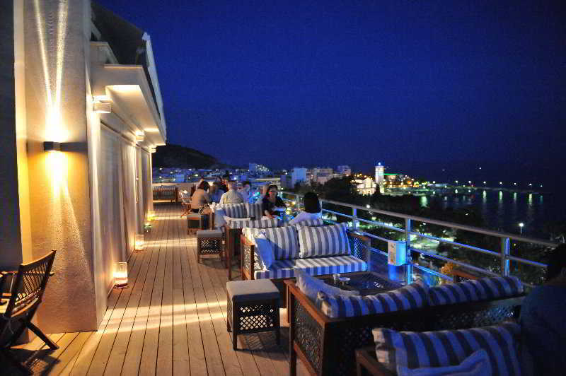 Park Hotel Volos Exterior photo